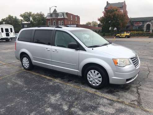 2009 CHRYSLER T & C! $2200 DOWN!! NO WAITING ON A CREDIT APPROVAL... for sale in Saint Louis, MO