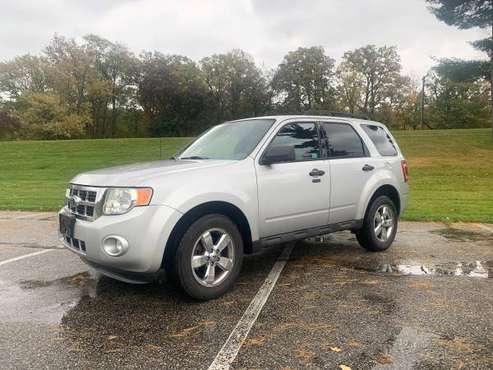 2009 Ford Escape 4x4 AWD moonroof for sale in Grand Rapids, MI