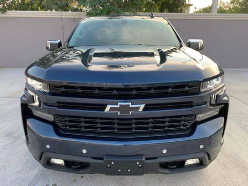 CHEVROLET SILVERADO 2019 4x4 - cars & trucks - by owner - vehicle... for sale in McAllen, TX