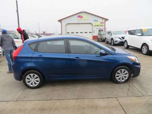 2017 Hyundai Accent... 33,000 Miles... $8,999 - cars & trucks - by... for sale in Waterloo, IA