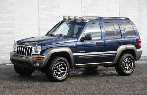 ** 2004 Jeep Liberty Sport Sharp SUV 4x4 ** - cars & trucks - by... for sale in Minerva, OH