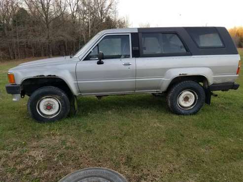 Toyota 4 runner - cars & trucks - by owner - vehicle automotive sale for sale in Carterville, IL