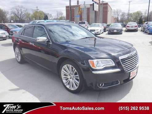 2011 Chrysler 300 300C - - by dealer - vehicle for sale in URBANDALE, IA