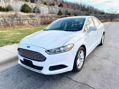 2013 Ford Fusion SE 63k - Flawless - Free Warranty!! - cars & trucks... for sale in Kansas City, MO