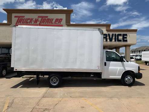 2012 GMC 3500 15' Gas Auto 86K Miles Loading Ramp Financing! for sale in Oklahoma City, OK