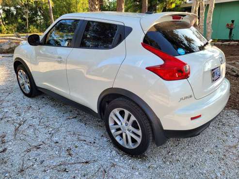 2014 Nissan Juke SV AWD White Above Avg Cond Sunroof 89600 Miles for sale in Bonita Springs, FL