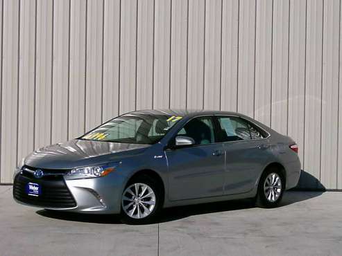 2017 Toyota Camry Hybrid- 90k - cars & trucks - by dealer - vehicle... for sale in Silvis, IA