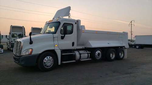 2013 FREIGHTLINER CASCADIA - - by dealer - vehicle for sale in Bakersfield, CA