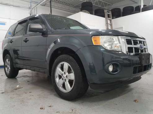 2010 Ford Escape Xlt....... - cars & trucks - by owner - vehicle... for sale in West Babylon, NY