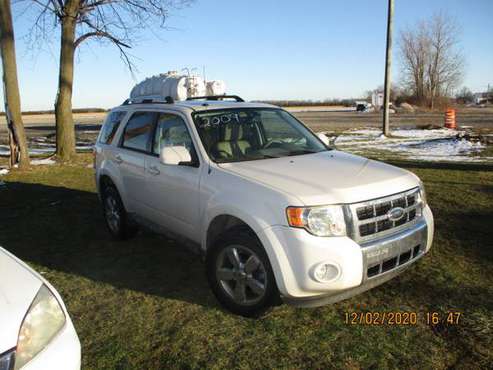 2009 FORD ESCAPE XLT 4X4 LIMITED - cars & trucks - by dealer -... for sale in Perrysburg, OH
