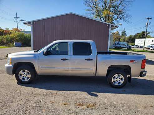 2007 Chevy Silverado LT Crew Cab Z71 4X4 86K Super Clean In and Out for sale in WEBSTER, NY