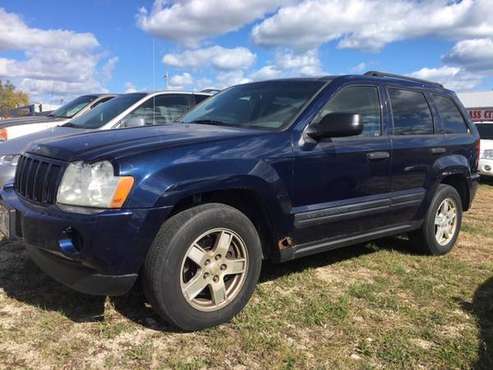 2005 JEEP GRAND CHEROKEE LIMITED, V6 4X4, LEATHER INTERIOR, SUNROOF,... for sale in Kenosha, WI