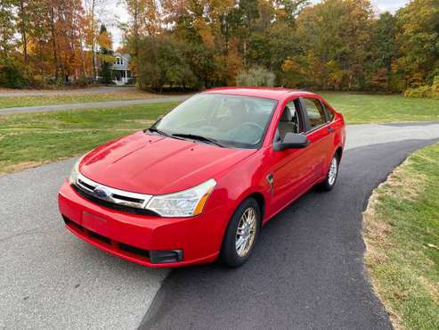 08 Ford Focus se (103 k miles ) - cars & trucks - by owner - vehicle... for sale in Millis, MA