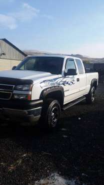 2005 Chevy 2500HD - cars & trucks - by owner - vehicle automotive sale for sale in Goldendale, OR