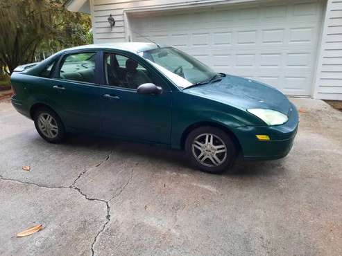 2001 Ford Focus Runs and drives Beats taking the bus - cars & for sale in Savannah, SC