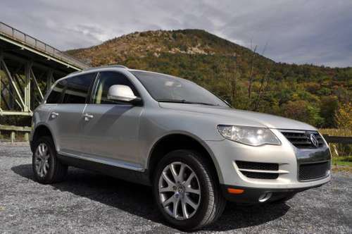 2010 VW Touareg TDI AWD LOW MILES for sale in Laurys Station, PA