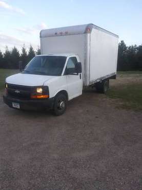 2008 chevy express 3500 box truck for sale in Stacy, MN