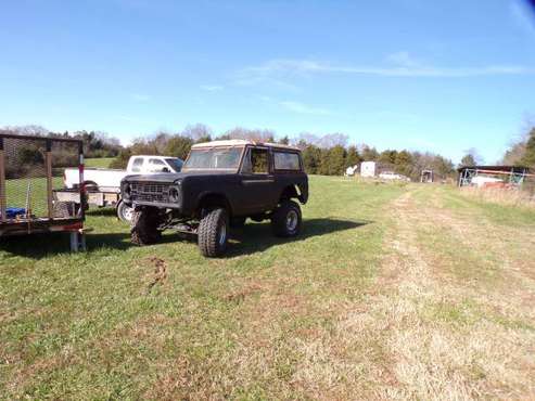 TWO bronco projects - cars & trucks - by owner - vehicle automotive... for sale in Scottsville, VA