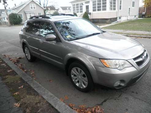 2009 SUBARU OUTBACK 3.0R LTD LIKE NEW. - cars & trucks - by owner -... for sale in East Providence, RI