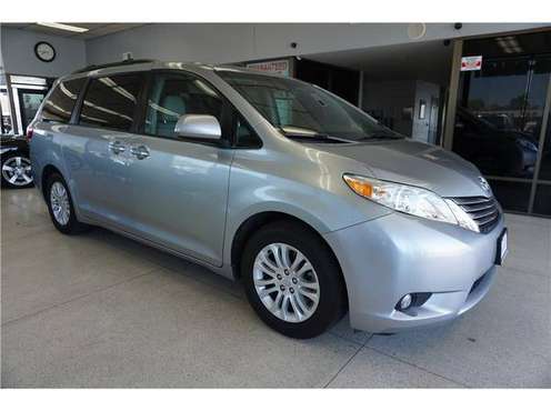 2017 Toyota Sienna XLE Premium Minivan 4D WE CAN BEAT ANY RATE IN for sale in Sacramento , CA