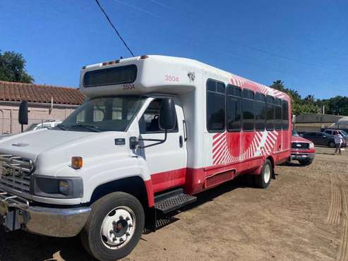 2009 Chevrolet 5500 27 passenger bus with wheel chair lift - cars & for sale in CA