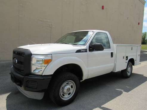 2012 FORD F250 SD 37K MILES UTILITY 4X4 1 OWNER - cars for sale in Fort Oglethorpe, TN