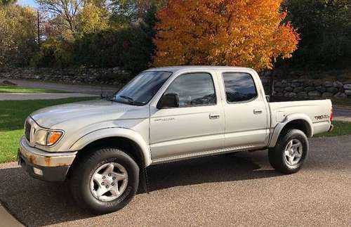 2003 Toyota Tacoma 4D Crew Cab for sale in Saint Paul, MN