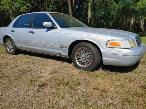 FORD CROWN VICTORIA LX 2000 158K MILES RUNS DRIVES EXC - cars & for sale in Sarasota, FL