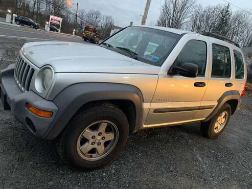 2003 Jeep Liberty 4x4 - cars & trucks - by owner - vehicle... for sale in Pleasant Valley, NY