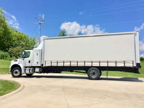 Freightliner M2 112 26’ Box Truck 103k miles for sale in Ozark, NY