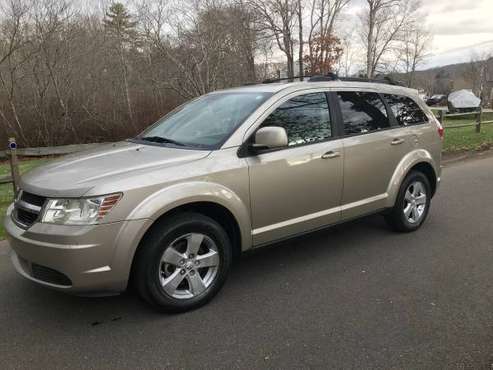 2009 Dodge Journey SXT only 59 k like new. 3 row seats - cars &... for sale in Old Lyme, NY