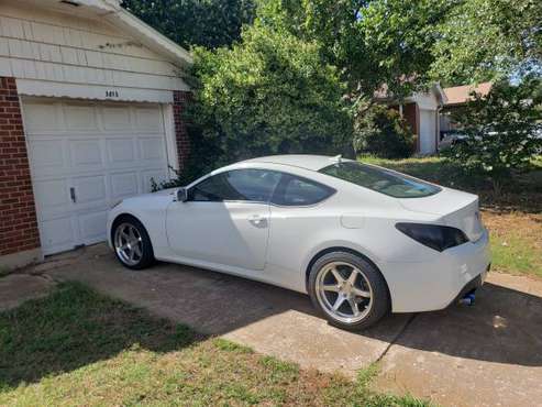 2010 Hyundai Genesis Coupe - cars & trucks - by owner - vehicle... for sale in Midwest City, OK