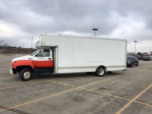 PRICED TO SELL! Awesome 24 foot moving/box truck. GMC C5500! for sale in St. Charles, IL