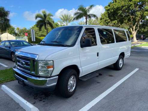 Ford E-350 Super Duty 15 passengers van clean title private sale -... for sale in Hollywood, FL