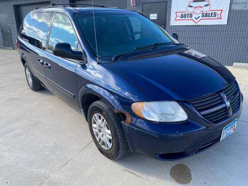 2005 Dodge Grand Caravan - - by dealer - vehicle for sale in Rochester, MN