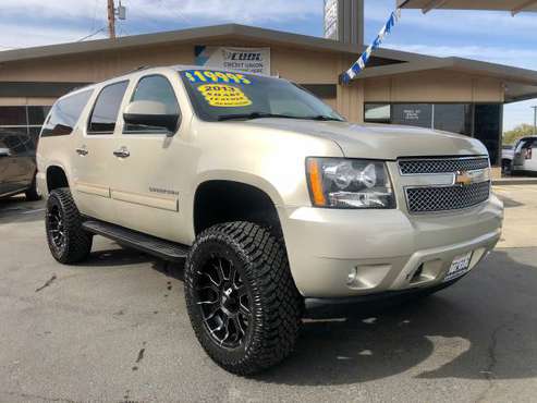 ** 2013 CHEVY SUBURBAN ** NEW LIFT WHEELS AND TIRES for sale in Anderson, CA