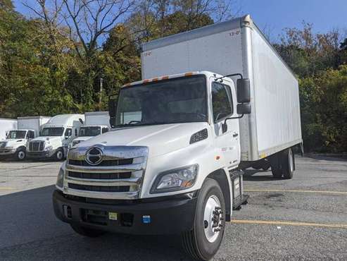 2016 HINO 268A 26' BOX W/LIFTGATE ONLY 153K MILE WARRANTY - cars &... for sale in Wappingers Falls, PA