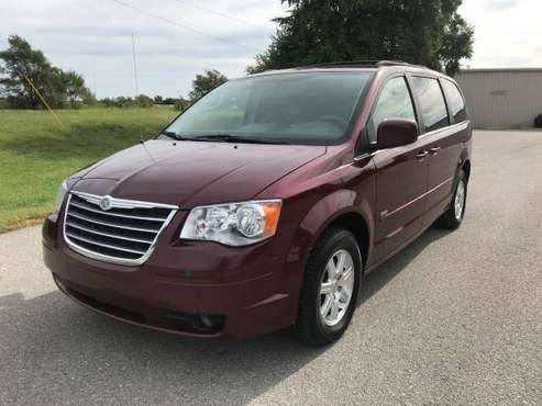 2008 Chrysler Town & Country~LOADED~ w/117k miles for sale in Wichita, KS