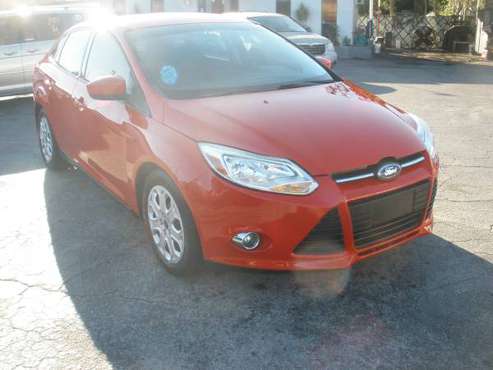 2012 FORD FOCUS SE - cars & trucks - by dealer - vehicle automotive... for sale in TAMPA, FL