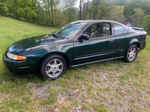 83, 000 Miles, Oldsmobile Alero, loaded, No rust - - by for sale in Morgantown, PA