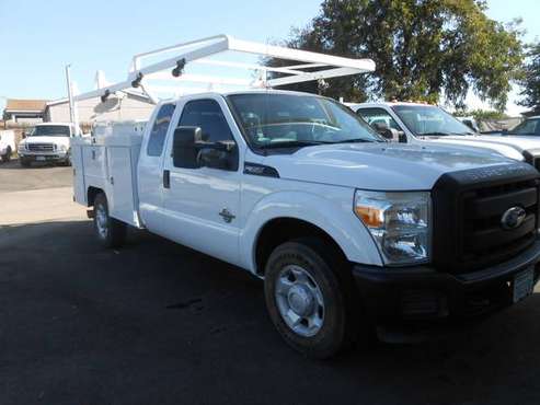 2011 Ford F-350 6.7 DIESEL! EXTRA CAB UTILITY WITH LIFT GATE AND RACK! for sale in Oakdale, CA