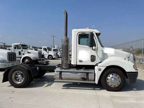 2009 Freightliner Colombia for sale in BLOOMINGTON, CA