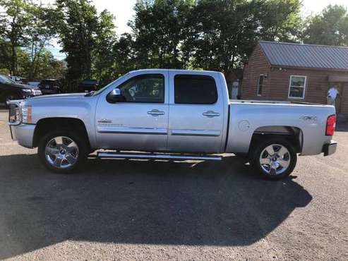 Chevrolet Silverado 4x4 1500 LT Crew Cab 4dr Pickup Truck Used Chevy for sale in Charlotte, NC