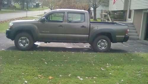 Toyota Tacoma - cars & trucks - by owner - vehicle automotive sale for sale in Whitesboro, NY