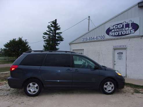 $3000--09 SIENNA LE--DURABLE/CENTER BUCKETS/LOCAL OWNER/REAR HEAT... for sale in SPRINGVILLE, IA