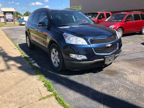 2010 Chevrolet Traverse LT AWD with 1Lt - cars & trucks - by dealer... for sale in Brook Park, OH