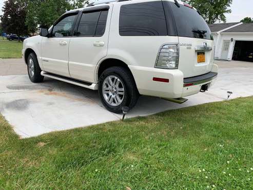 2007 Mercury Mountaineer for sale in Grand Island, NY