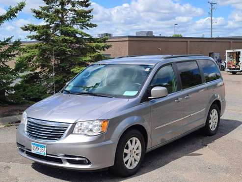 2014 Chrysler Town & Country Leather 🔥LOW AS $999 DOWN!🔥 - cars &... for sale in Minneapolis, MN
