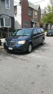 2008 Chrysler Town & Country minivan very good condition - cars & for sale in Brooklyn, NY