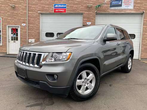 ☼☼ 2012 JEEP GRAND CHEROKEE LARADO 4X4 SERVICED! - cars & trucks -... for sale in West Haven, CT
